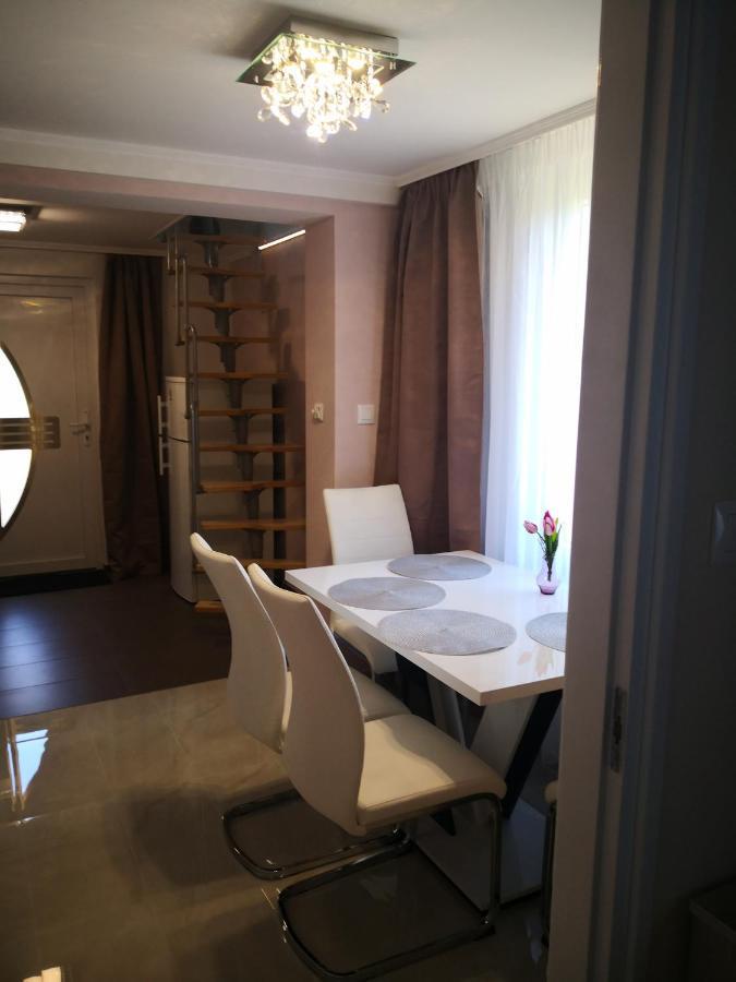Kupola Apartman Szeged Exteriör bild