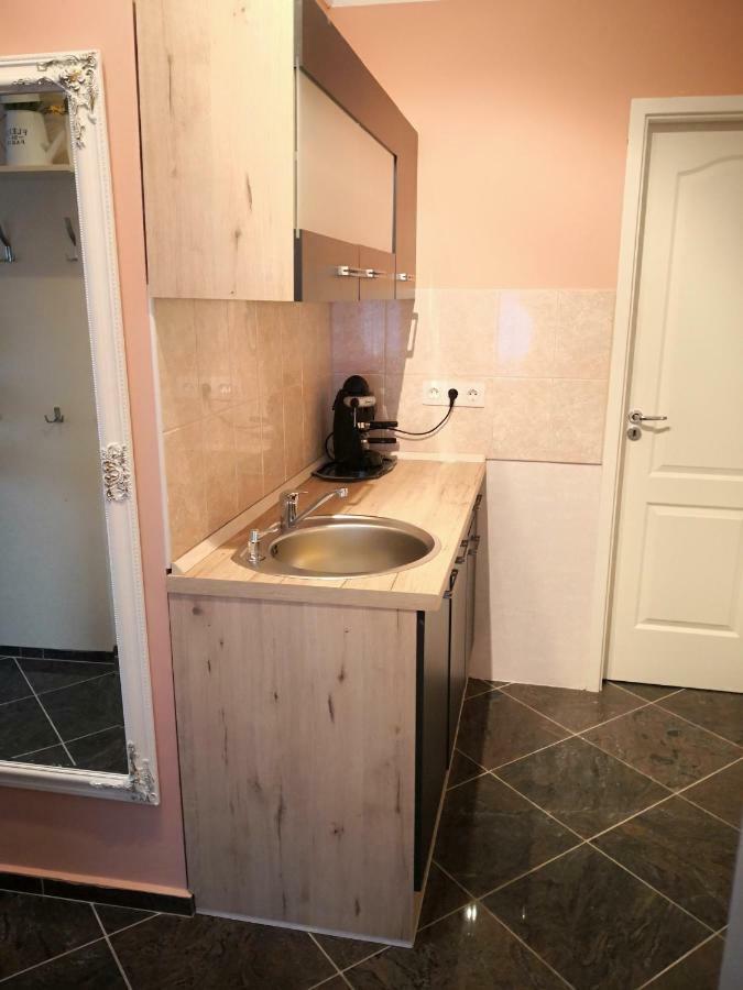 Kupola Apartman Szeged Exteriör bild